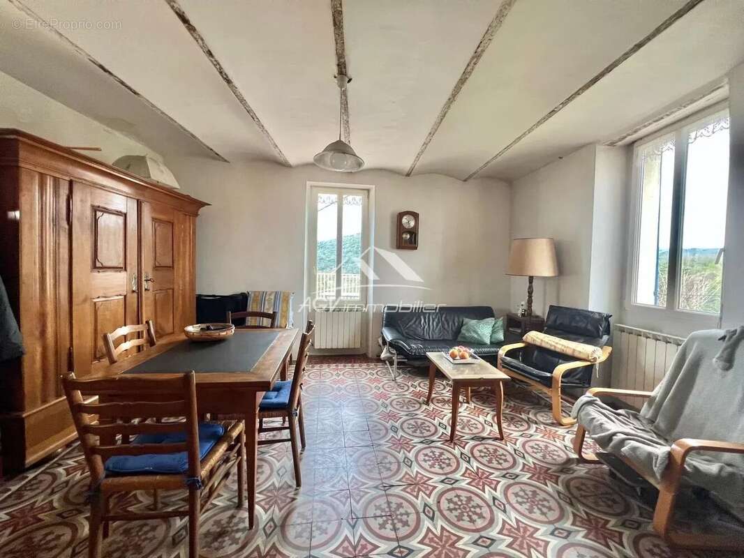 Maison à LAVAL-PRADEL