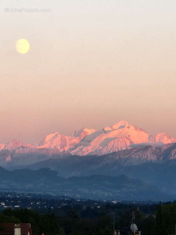 Maison à PREVESSIN-MOENS