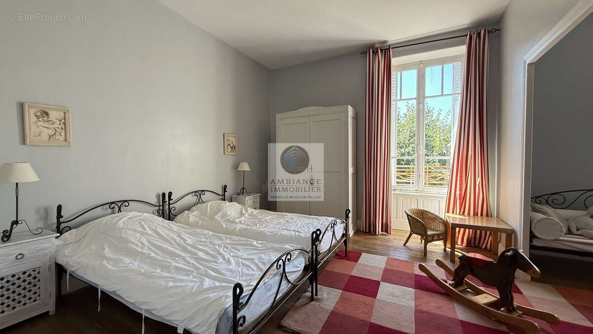 Maison à LES OLLIERES-SUR-EYRIEUX