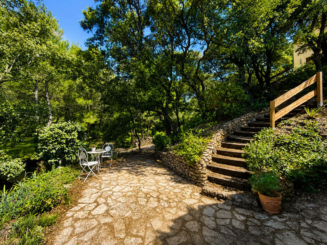Nyons - elegante villa provencale avec piscine et vue - photo 13