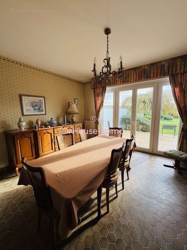 Maison à BRUAY-LA-BUISSIERE