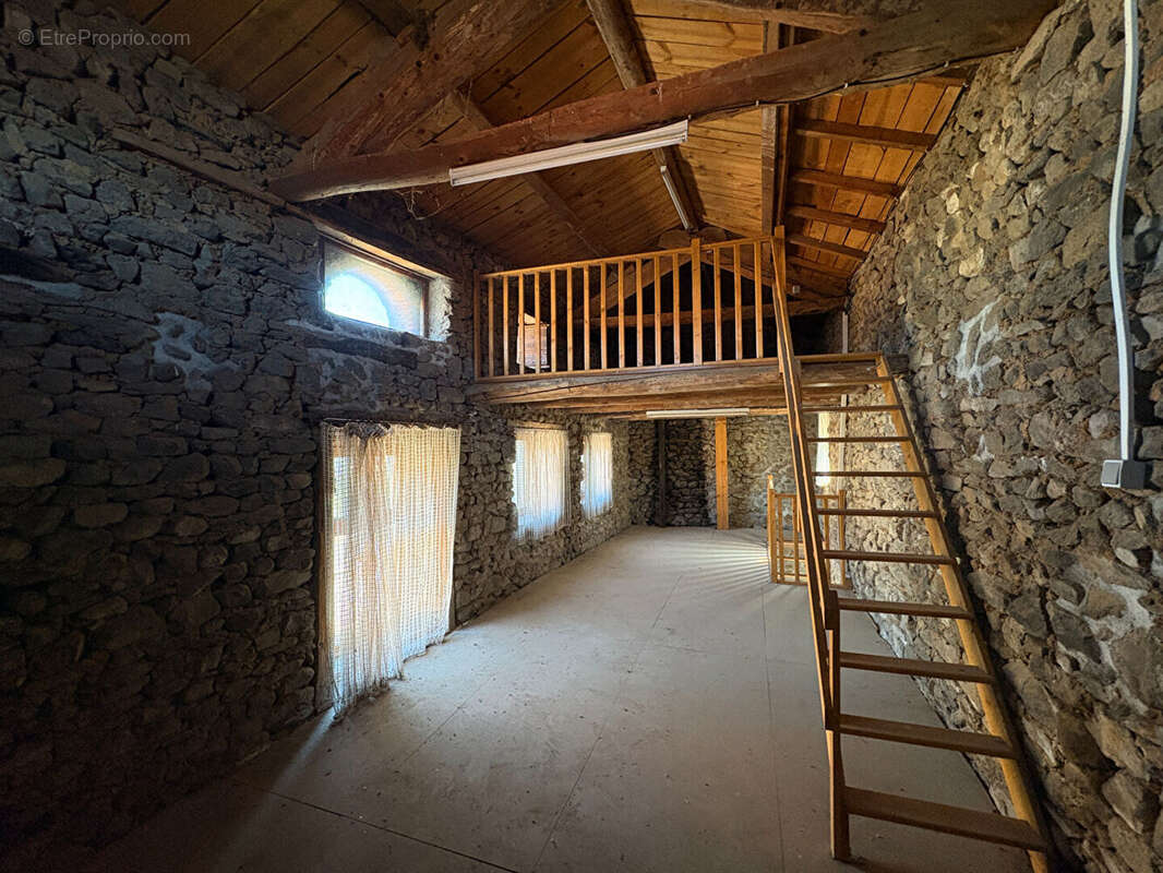 Maison Saint Georges D Aurac 8 pièce(s) 190 m2 - photo 18