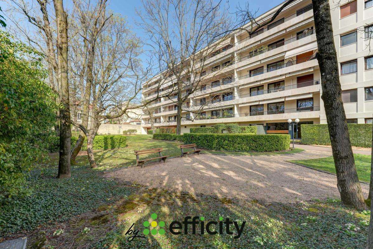 Appartement à BRON