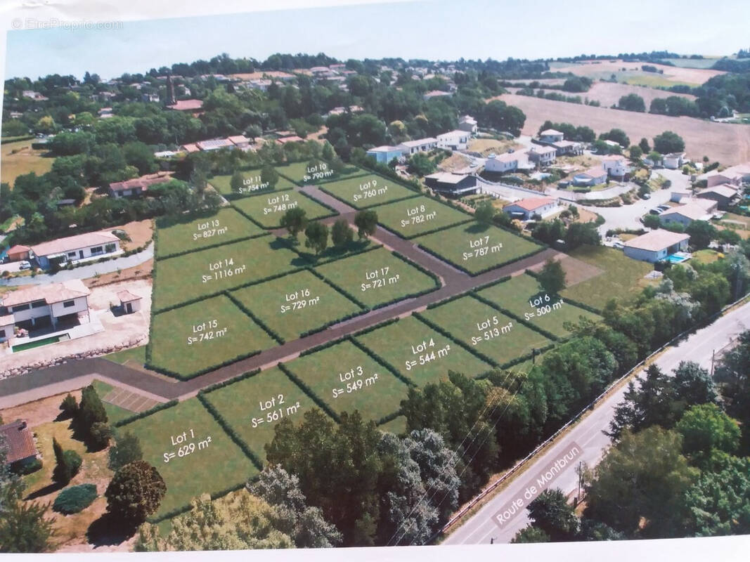 Terrain à CORRONSAC