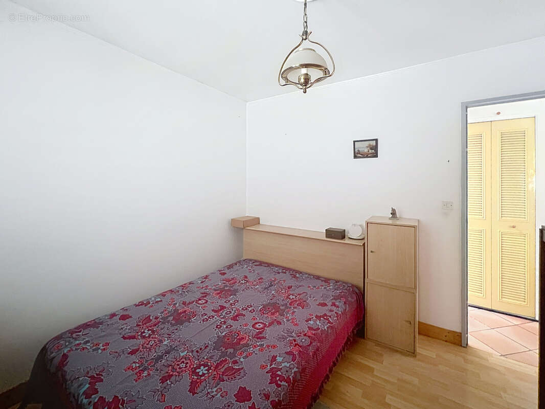 Maison plain pied sur 653 m2 st genevieve des bois - photo 10