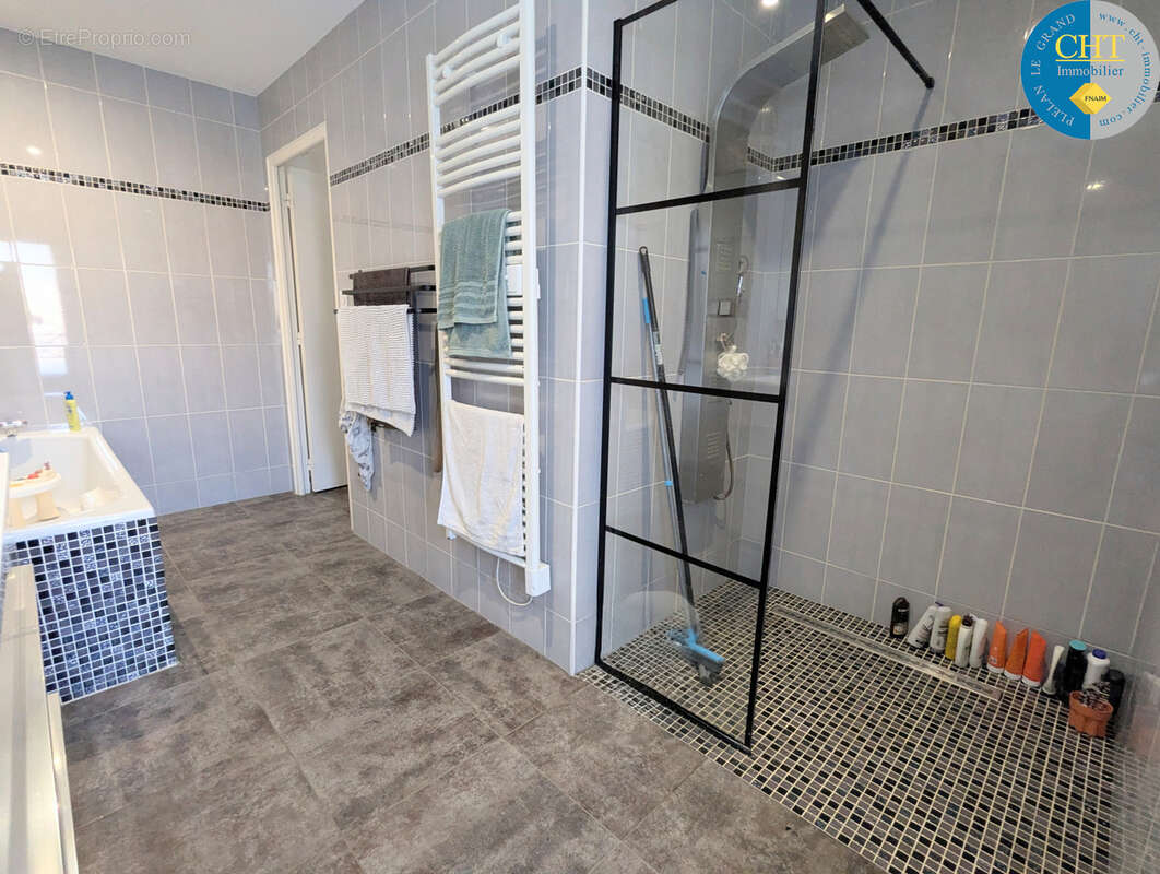 Maison à LES BRULAIS