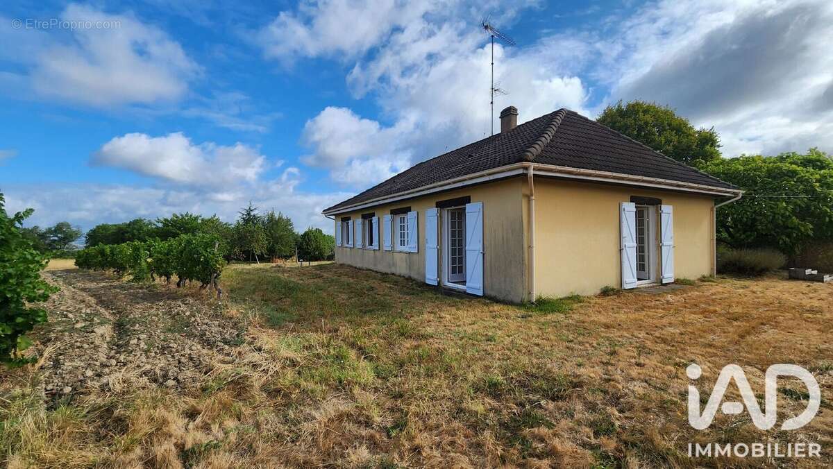 Maison 164 m² à Saint-Nexans  - photo 2