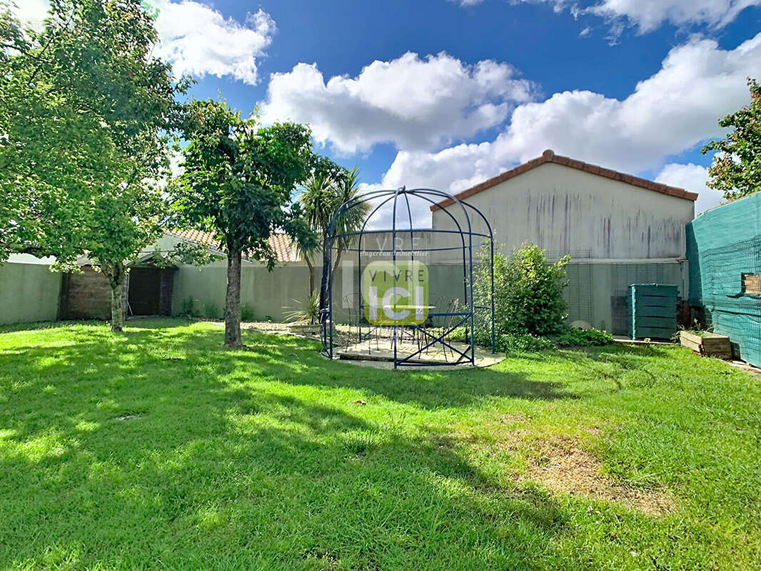 Maison familiale de 125 m² avec piscine chauffée et jardin exotique sans vis-à-vis - photo 18