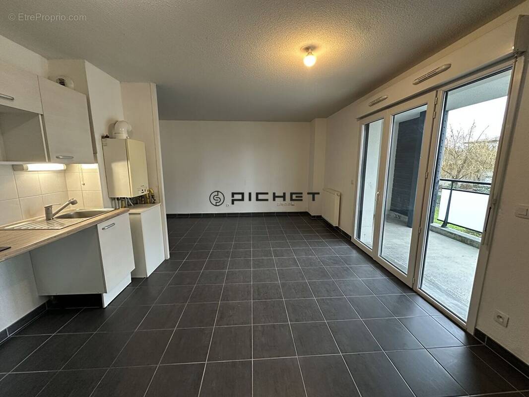 Appartement à VILLENAVE-D'ORNON