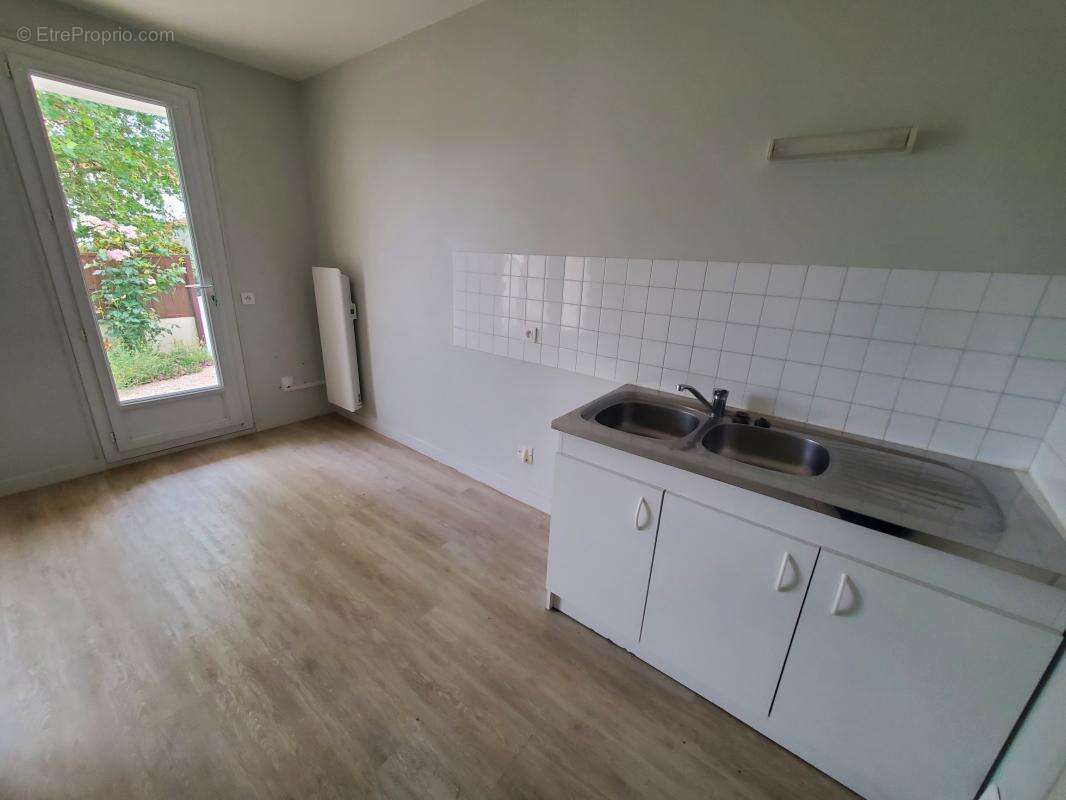 Appartement à LA CHAPELLE-BASSE-MER