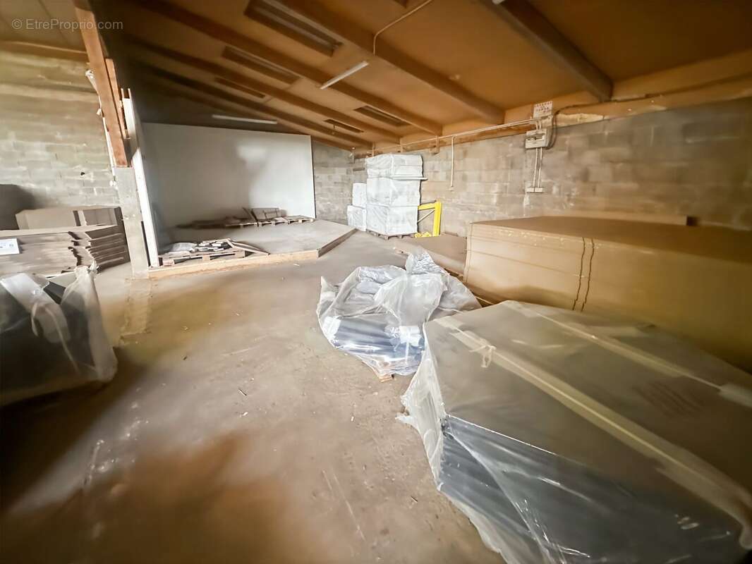 Commerce 584 m² à Lentilly  - photo 8