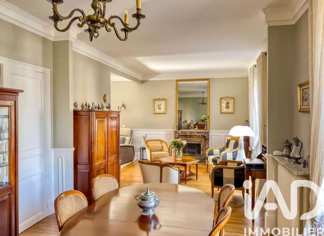 Photo 2 - Maison à COMPIEGNE