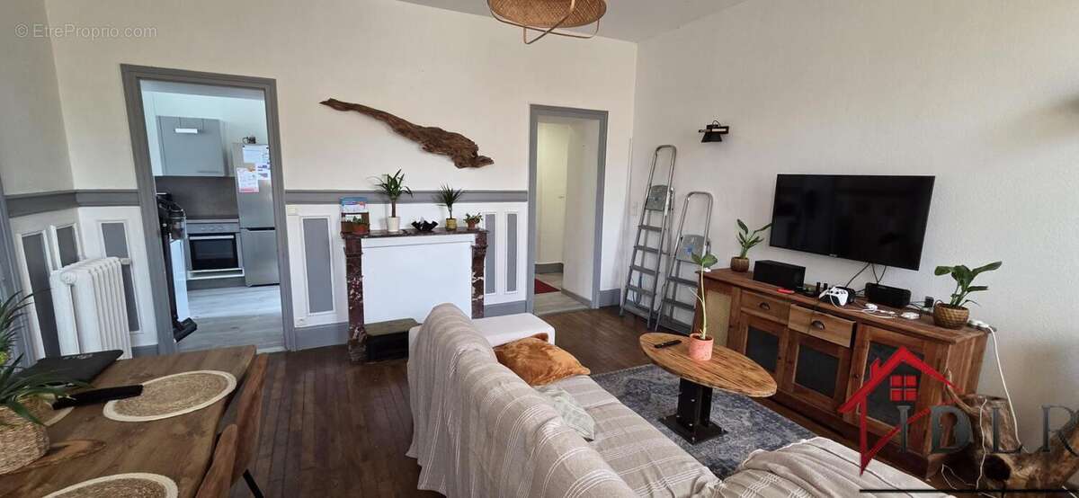 Appartement à ROCHE-LEZ-BEAUPRE