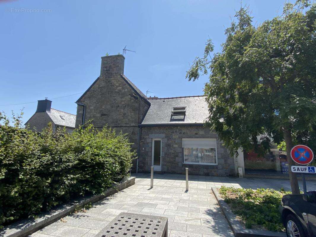 Appartement à BEGARD