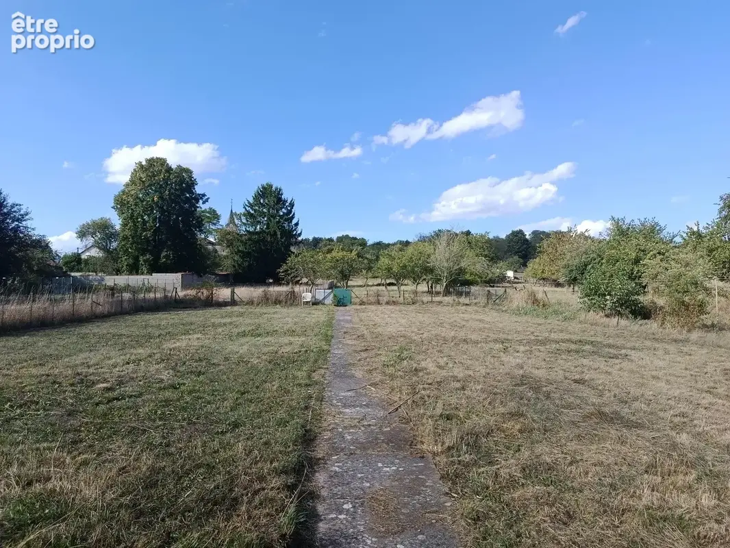 Ancienne ferme avec terrain et dépendances - photo 11