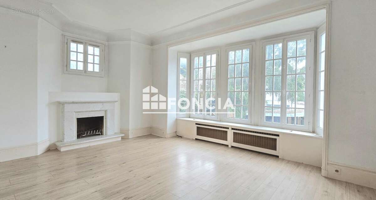 Maison à VAUCRESSON