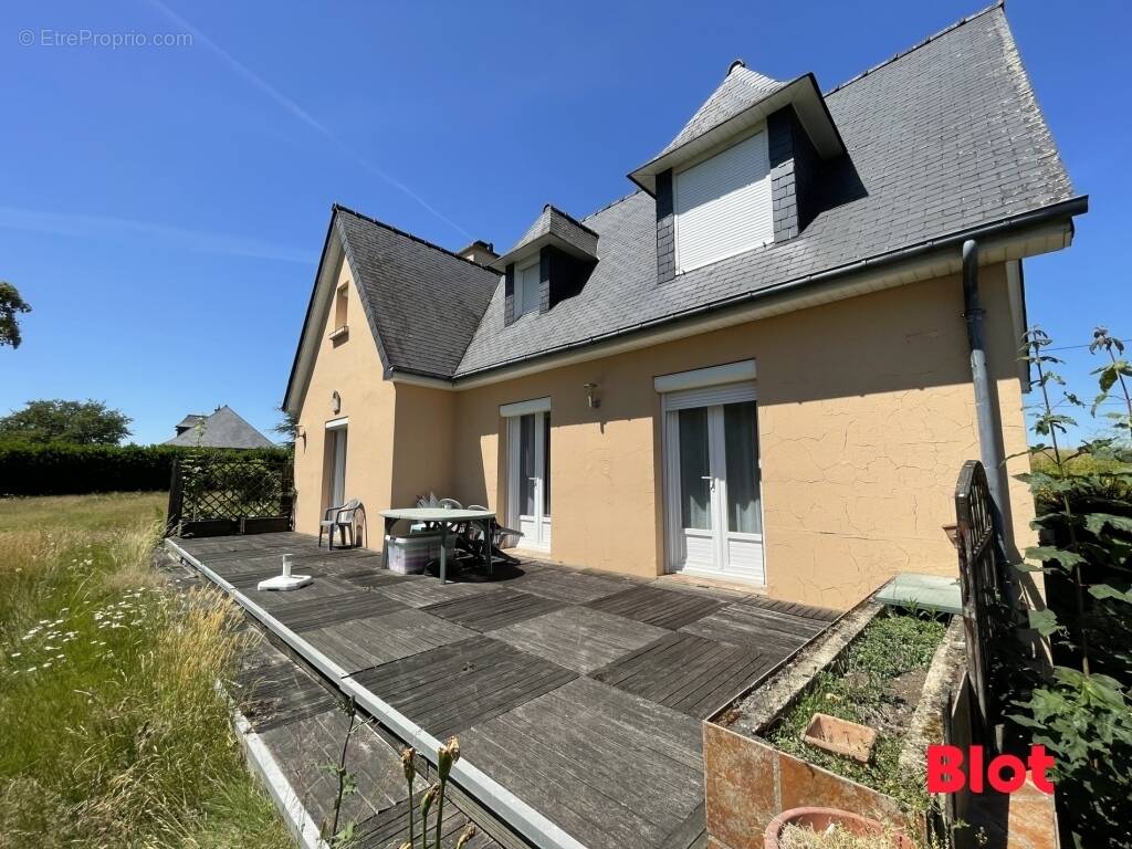 Maison à SAINT-ARMEL