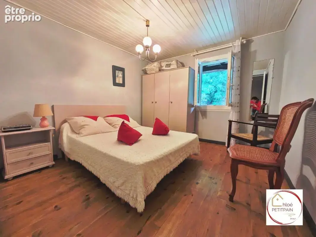 Maison 4 pièces / 93 m² / 128 000 EUR / LACAZE - photo 6