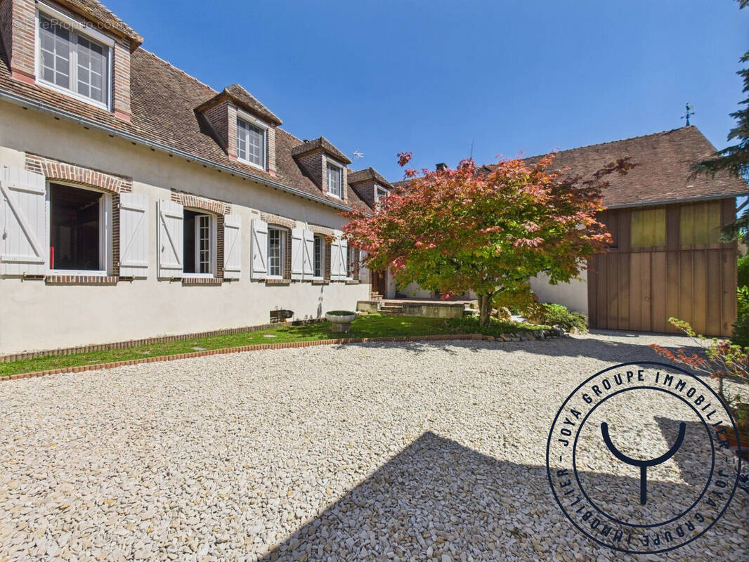 Maison à SAINT-BENOIST-SUR-VANNE