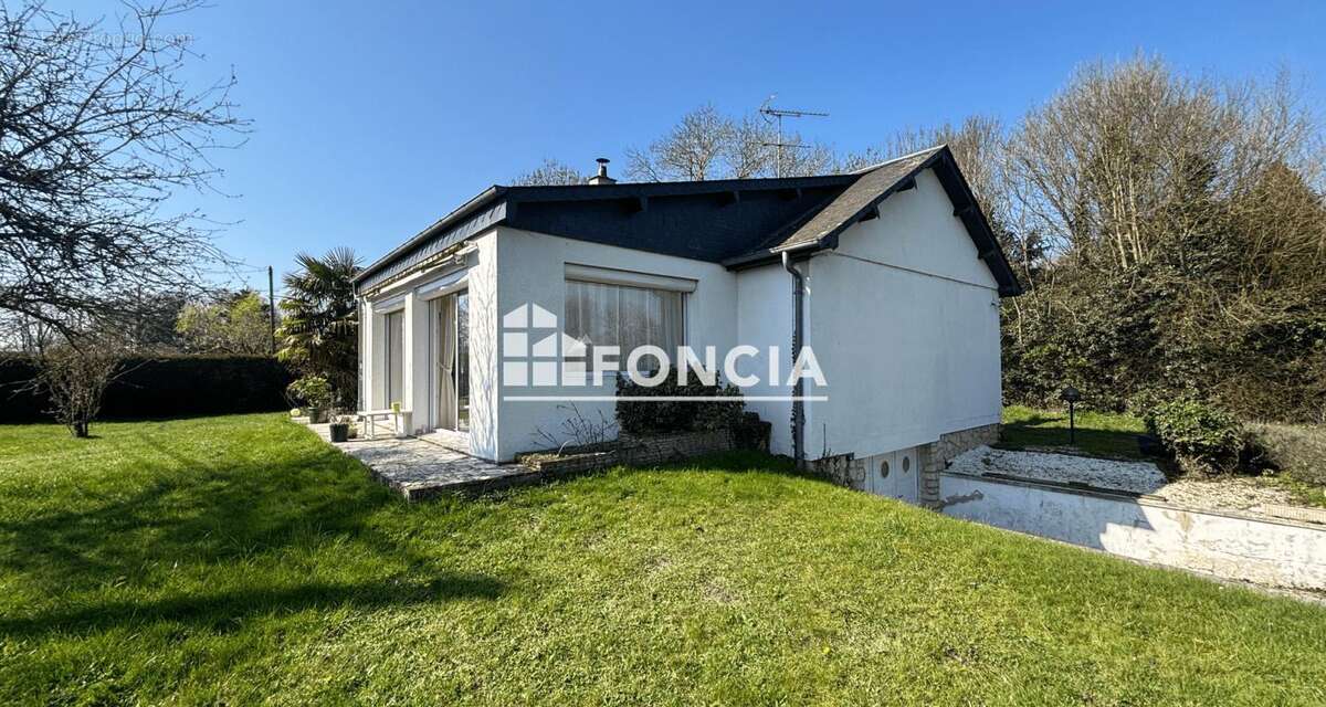 Maison à LE VAL-DAVID