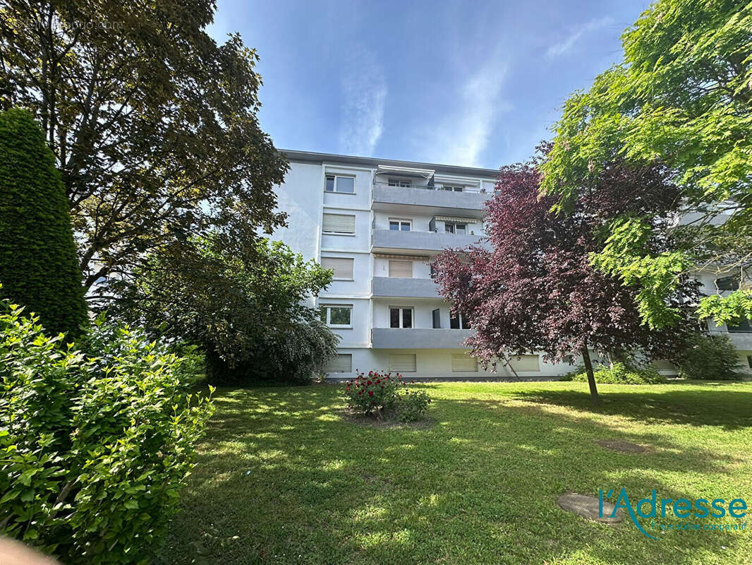 Colmar APPARTEMENT 4 pièce(s) 84 m2 avec GARAGE et CAVE - photo 2
