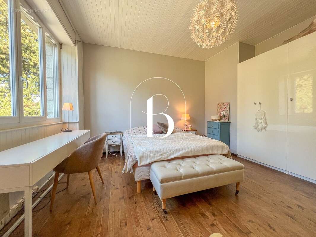 Maison à VALLON-PONT-D&#039;ARC