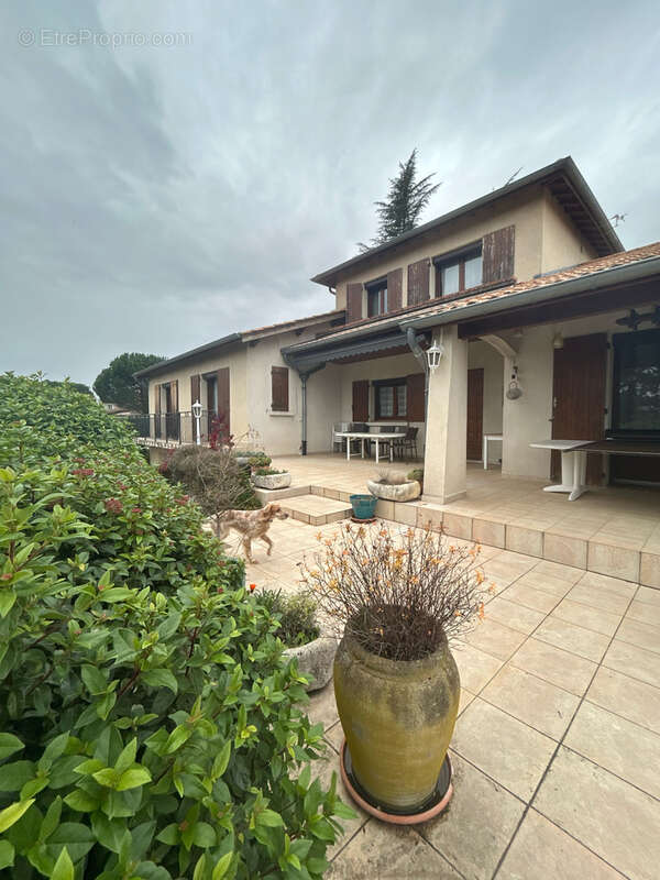 Maison à GRANGES-LES-BEAUMONT