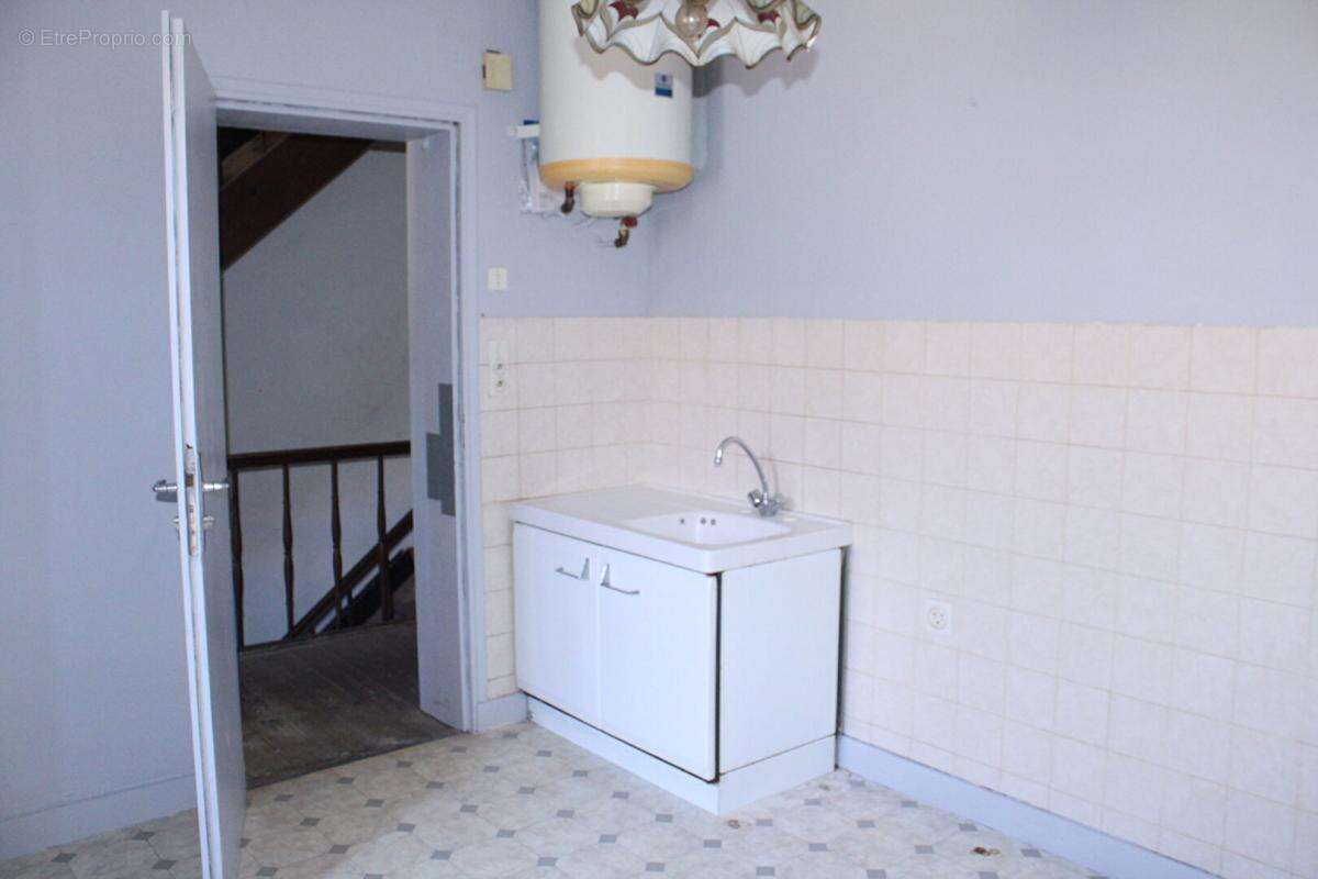 Ensemble immobilier avec plus de 830 m² exploitables. Fort potentiel de rentabilité - photo 16