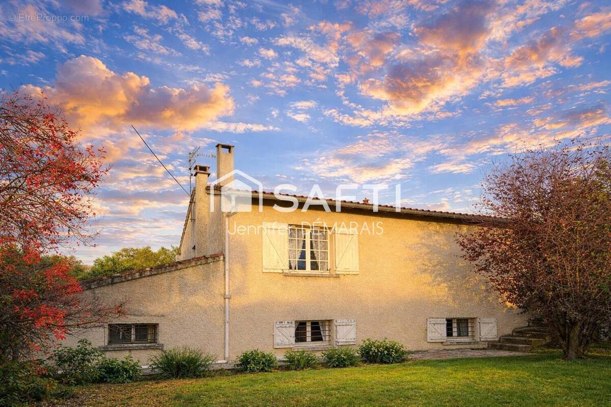 Photo 1 - Maison à LESPINASSE