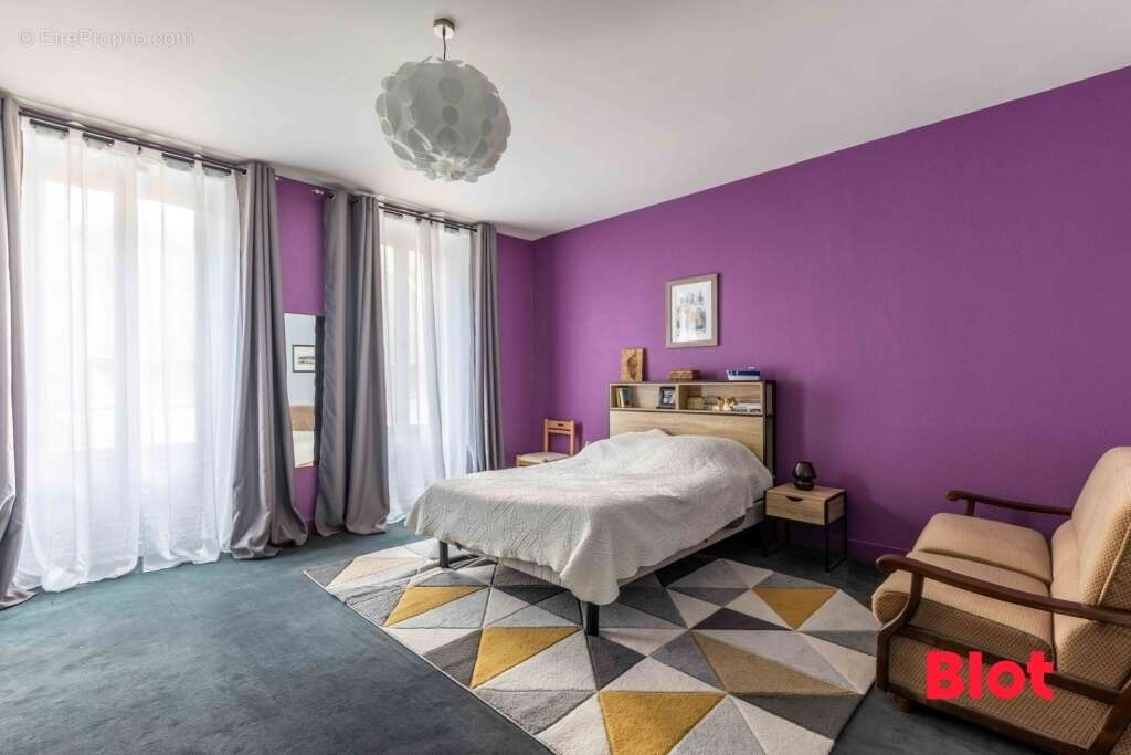 Maison à MONTFORT-SUR-MEU