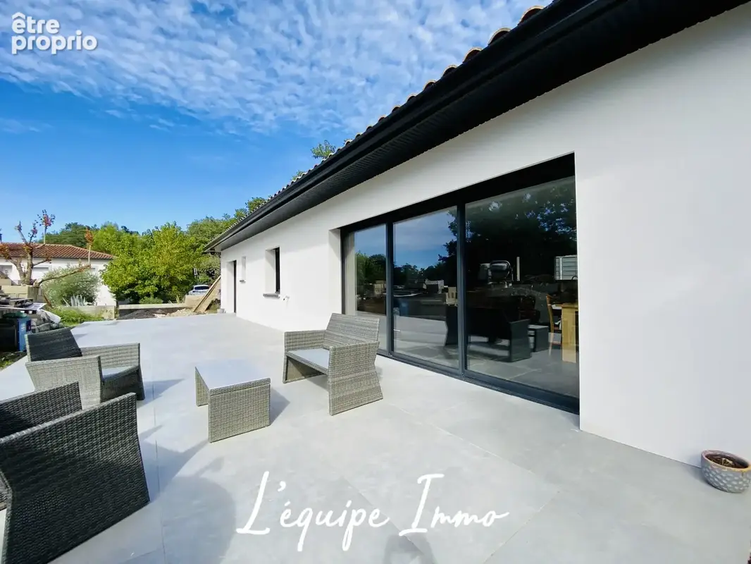 Maison T4 avec piscine et garage sur terrain de 1100m2 - photo 6