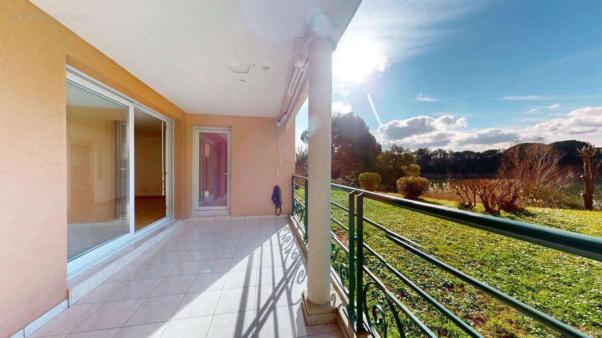 Appartement à FREJUS