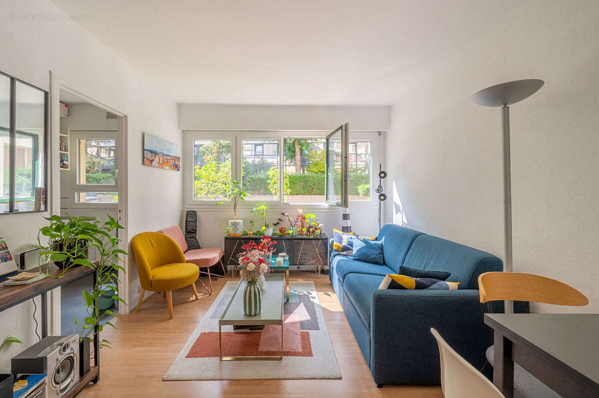 Appartement à PARIS-15E