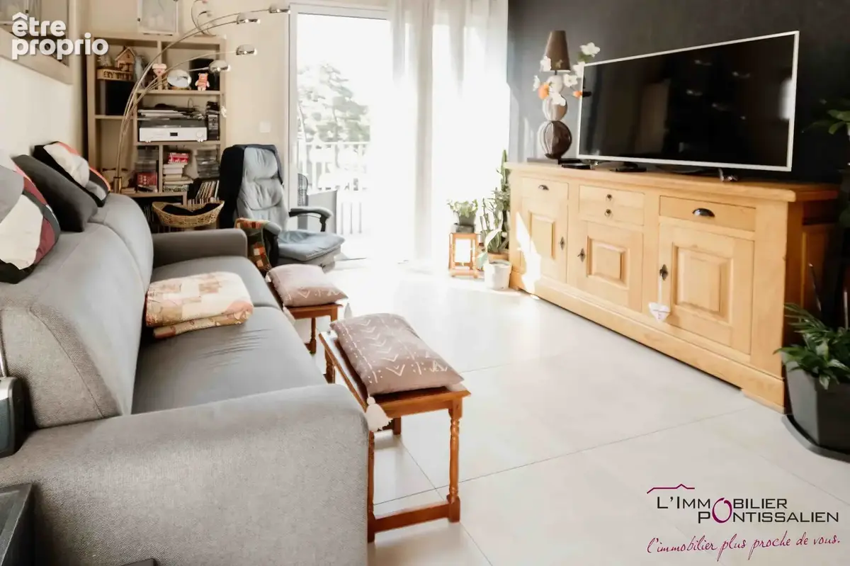 Doubs - quartier charles - appartement de type 3 : 2 chambres, terasse et garage - photo 8