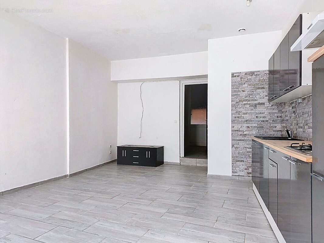 Appartement à SAINT-LAURENT-DE-CERDANS