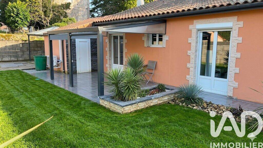 Photo 1 - Maison à LA TRIMOUILLE