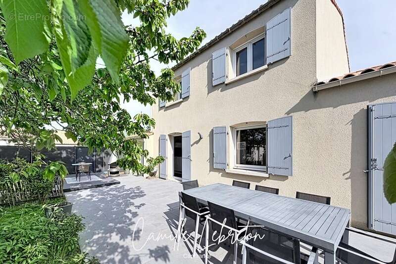 Maison à LA CHAPELLE-BASSE-MER