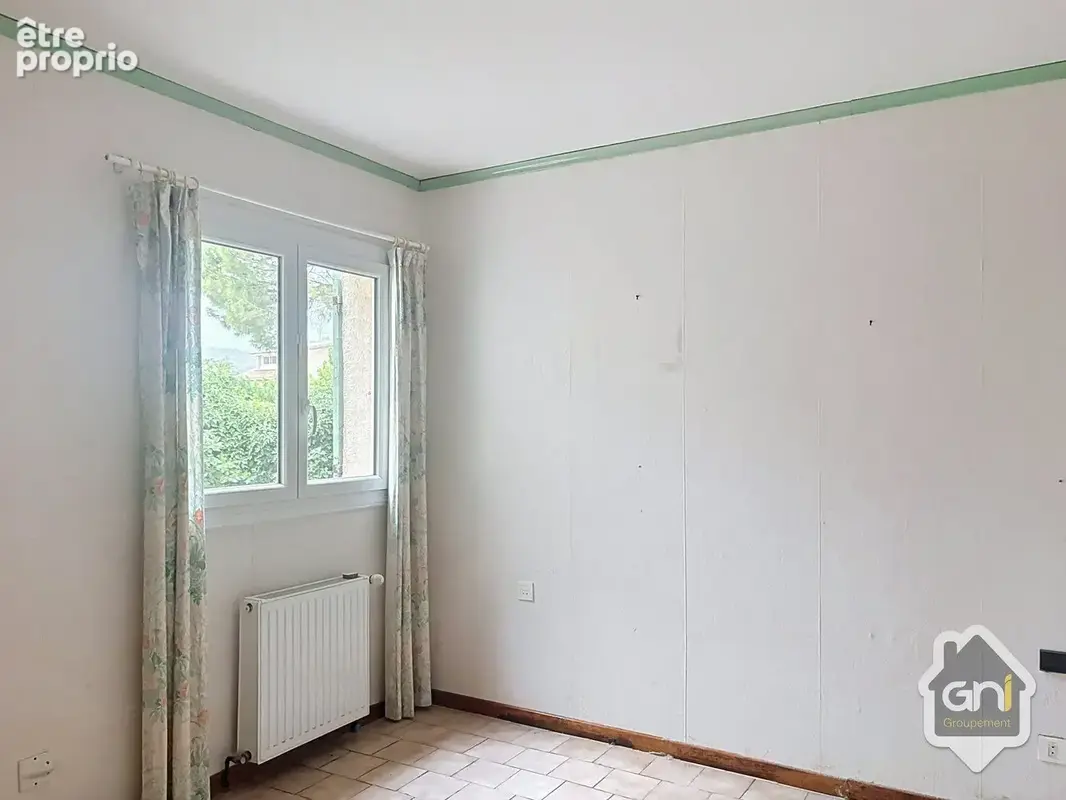 Maison de Type 7 avec jardin. - photo 13