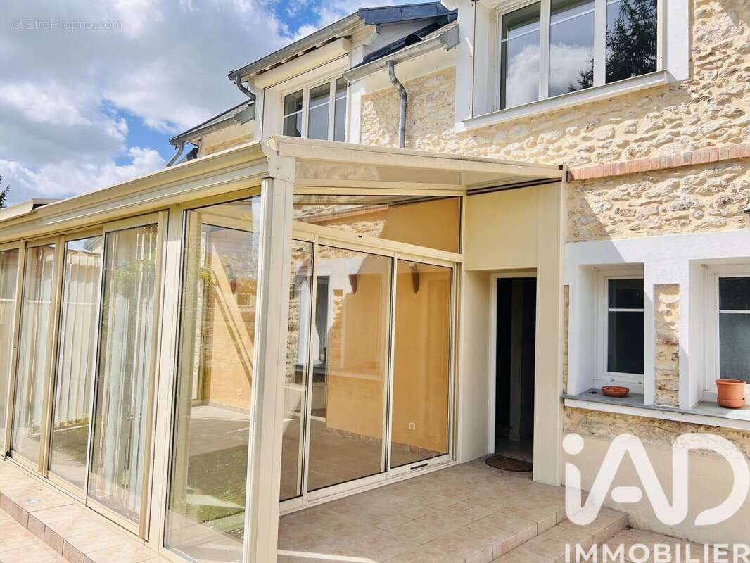 Maison 104 m² à Saint-Fargeau-Ponthierry  - photo 3