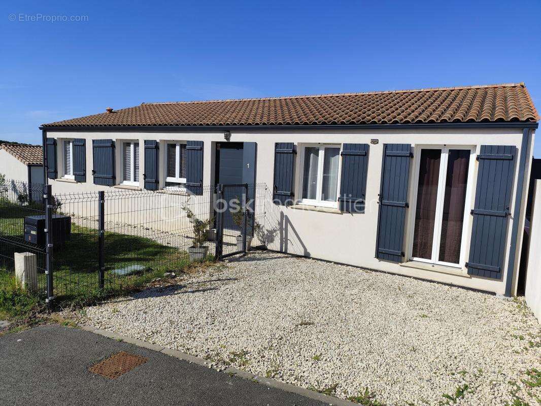 Maison à SAINT-NAZAIRE-SUR-CHARENTE