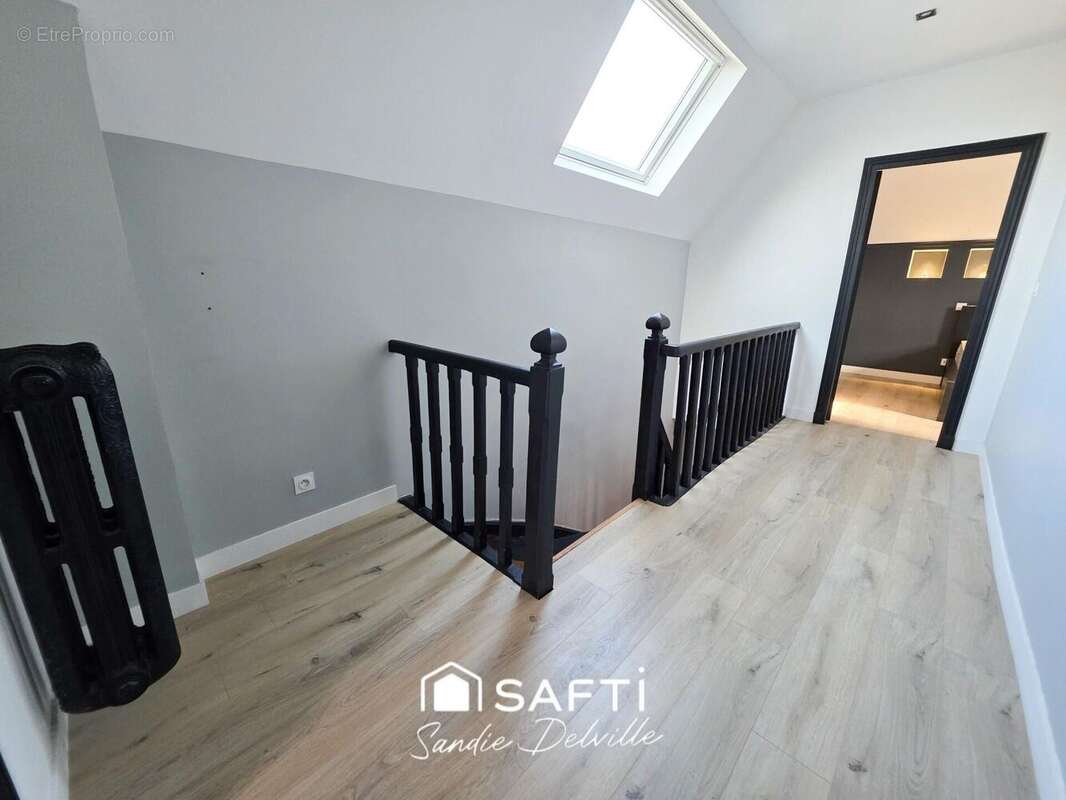 Photo 7 - Appartement à CRECY-LA-CHAPELLE
