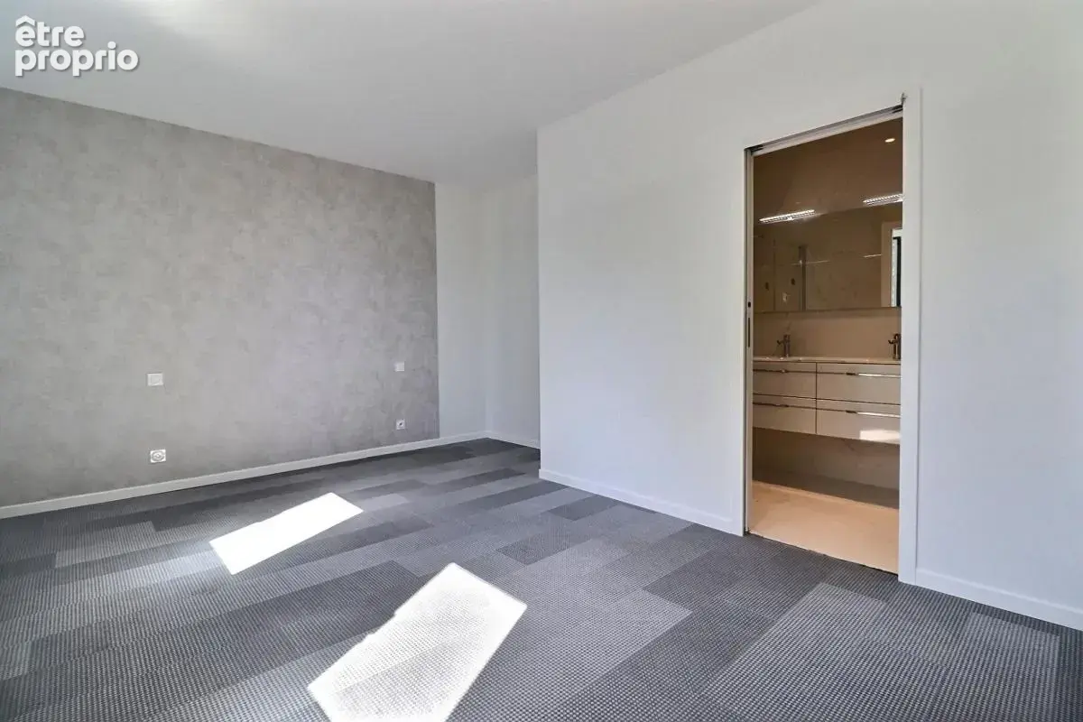 ANGERS LA MADELEINE  Maison d'architecte - 202,80 m² habitables - photo 4