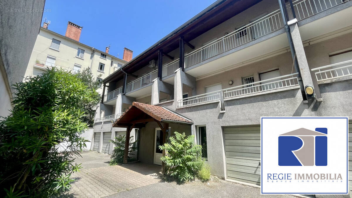 Petite copropriété bien entretenue   - Appartement à GRENOBLE