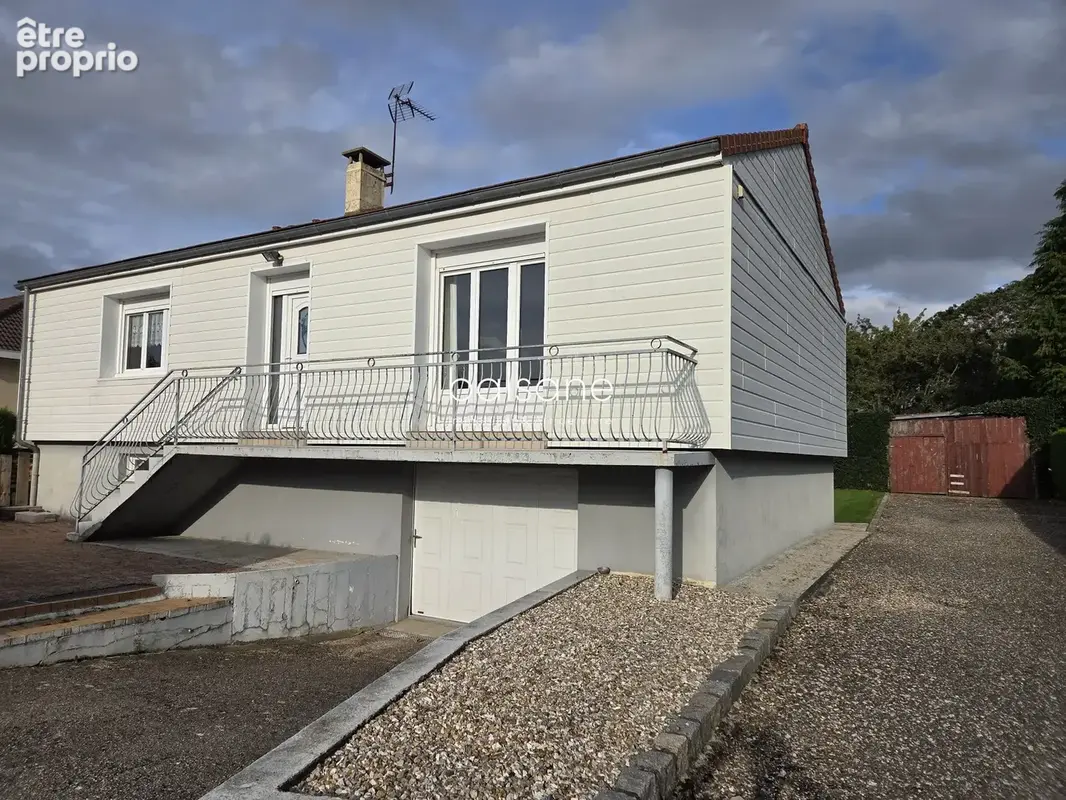Maison à BOURG-ACHARD