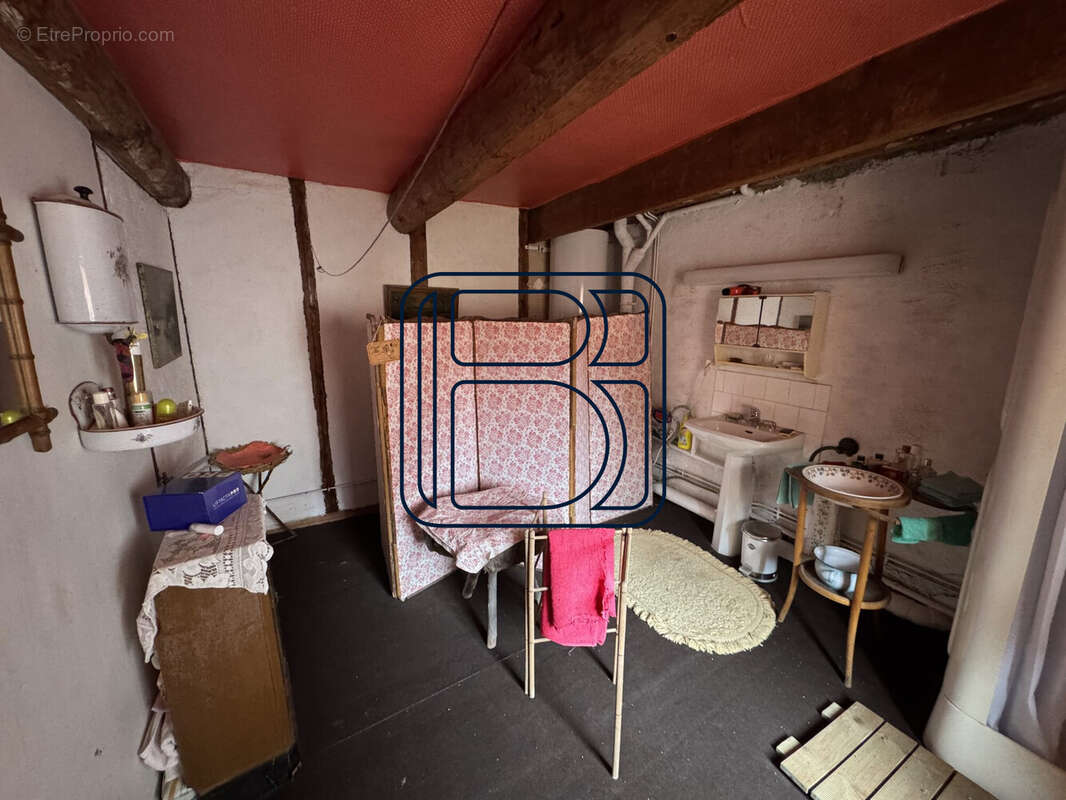 Maison à MARSAC-EN-LIVRADOIS