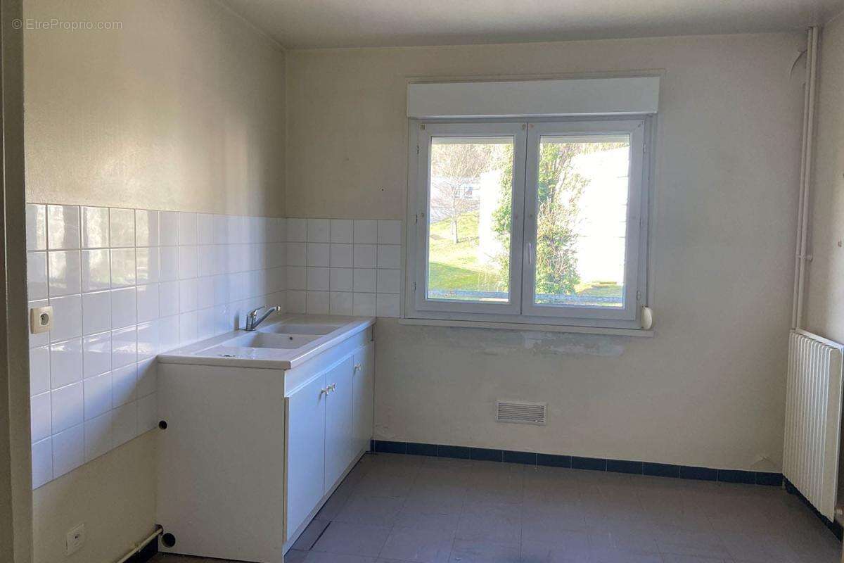 Appartement à PARON