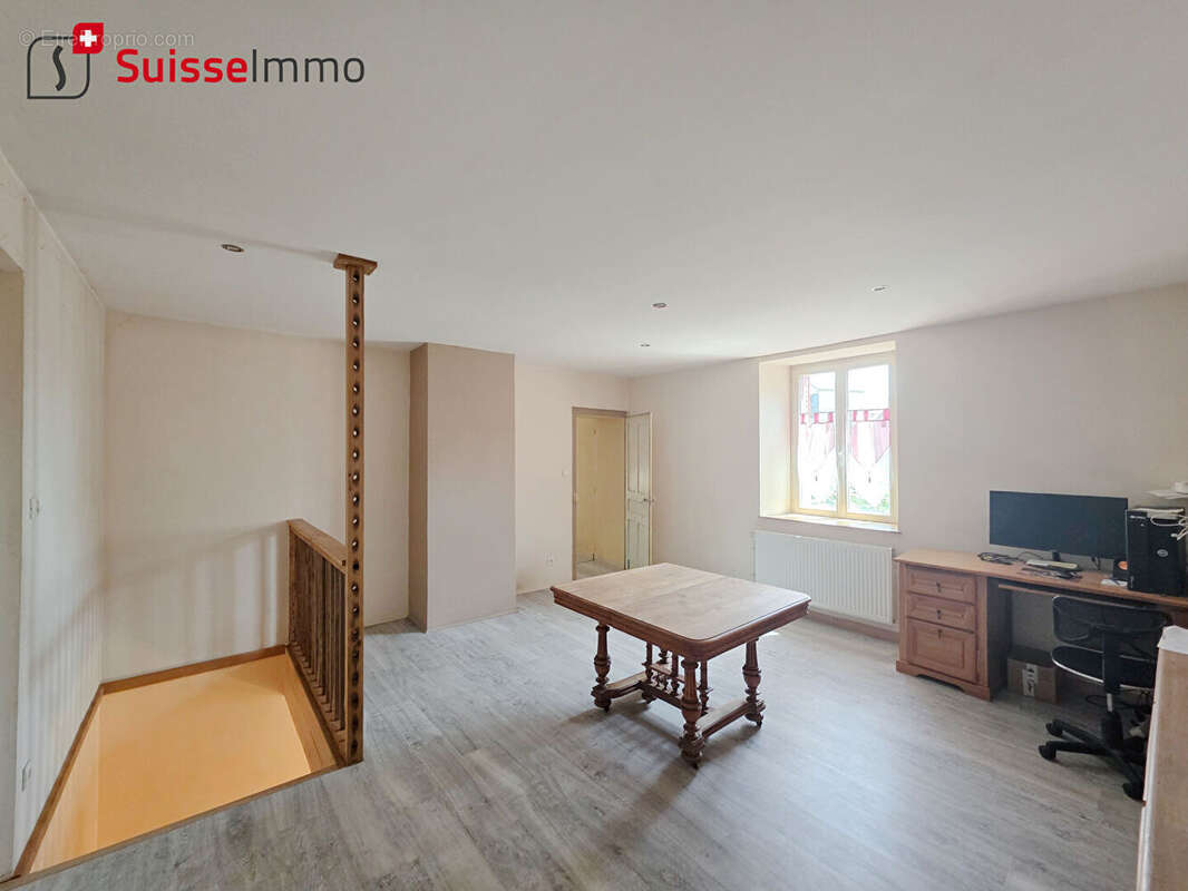 Maison à FONTENELLE-MONTBY