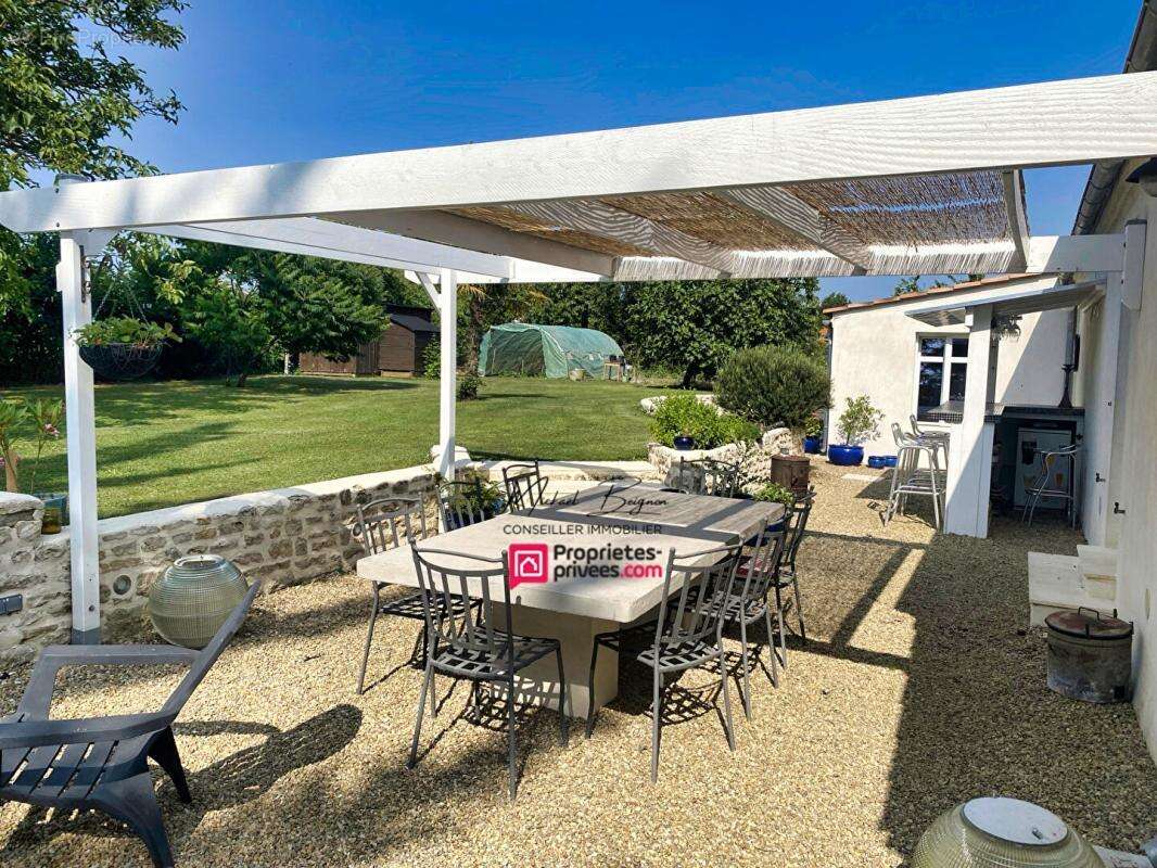 Maison à LONGEVILLE-SUR-MER