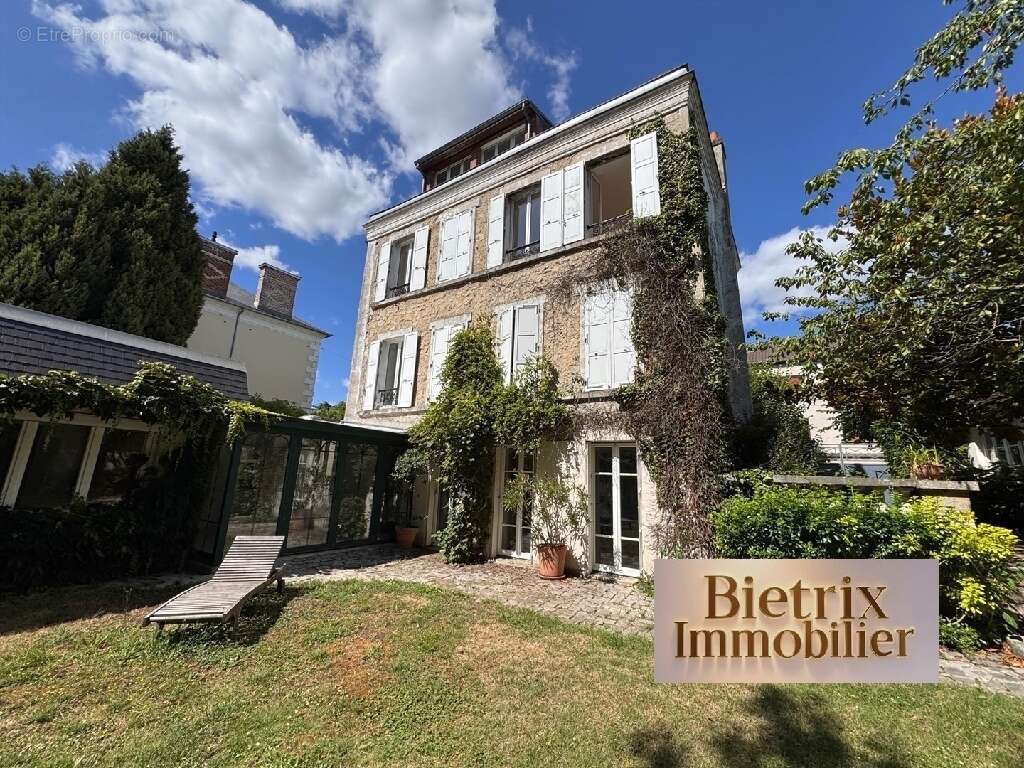 Maison à L&#039;ISLE-ADAM