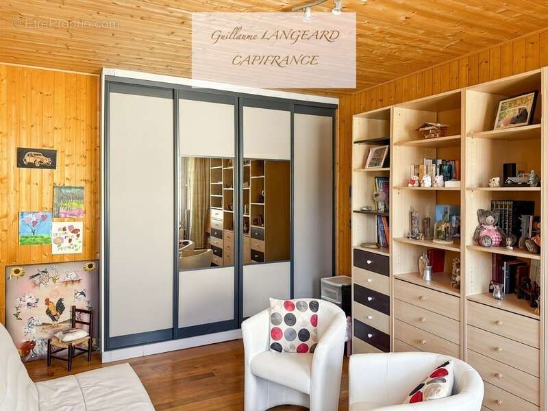 Martignat (01100) - Maison de village en pierres 92 m2, avec dépendances et fort potentiel d'agrandissement - photo 14